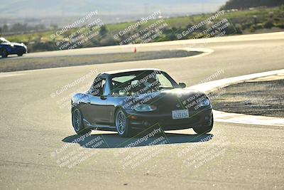 media/Dec-13-2025-Extreme Speed (Sat) [[d129ecb0b9]]/Beginner/Session 3 (Turn 5)/